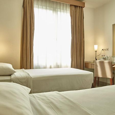Triniti Hotel Jakarta Luaran gambar