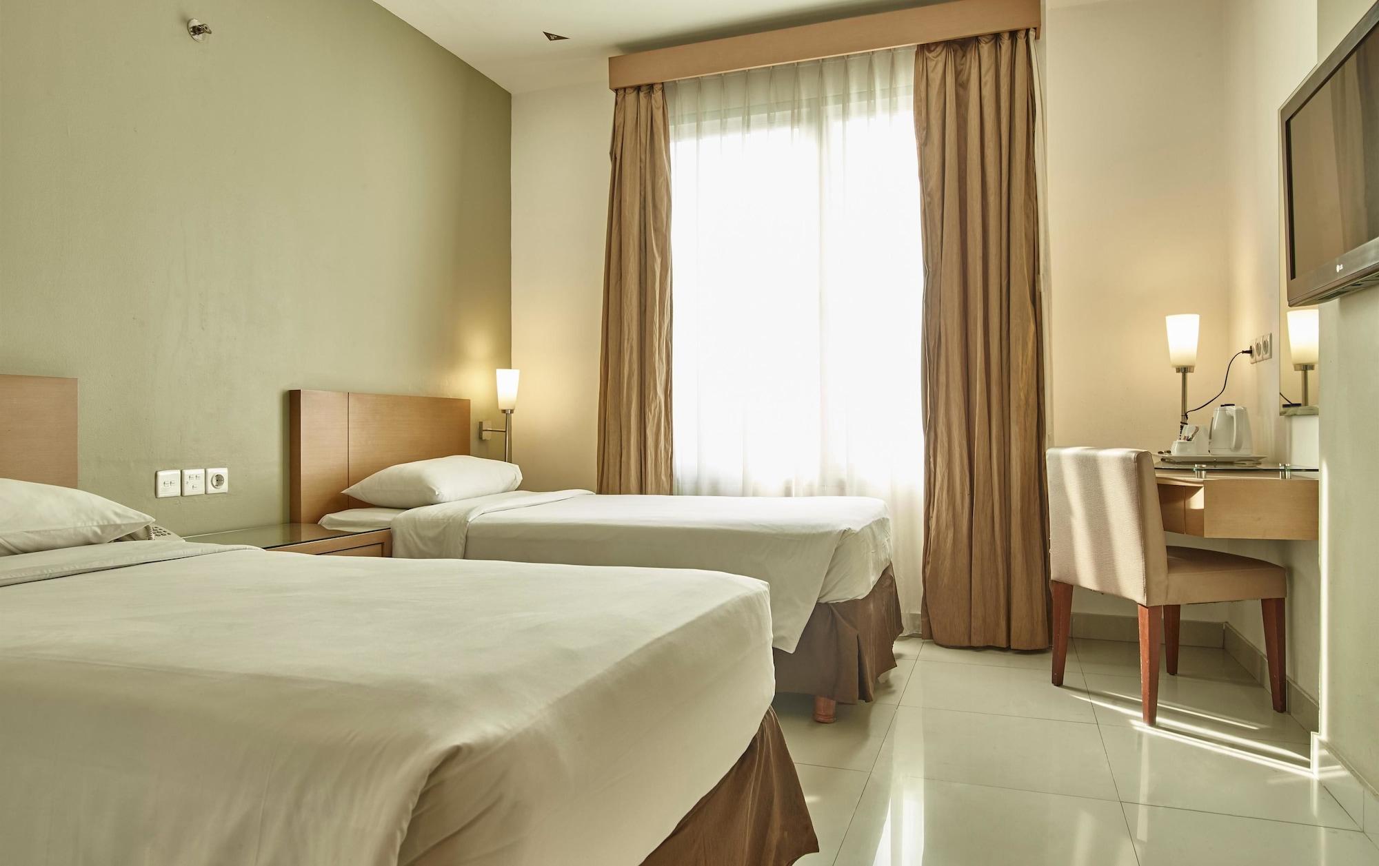 Triniti Hotel Jakarta Luaran gambar