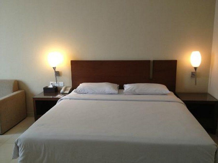 Triniti Hotel Jakarta Luaran gambar
