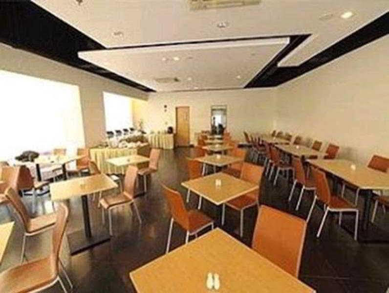 Triniti Hotel Jakarta Luaran gambar
